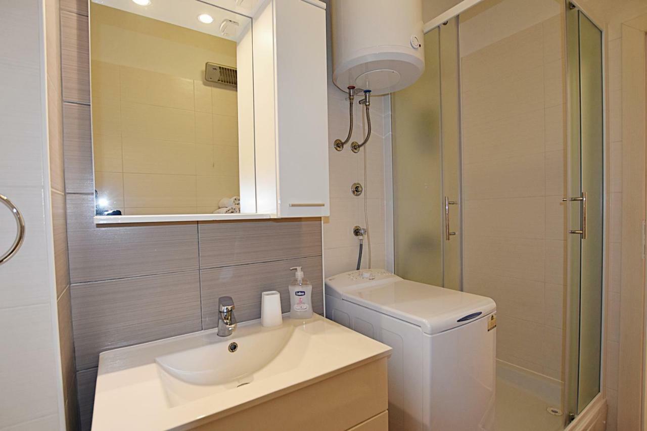 Marine Apartment Sukosan Luaran gambar