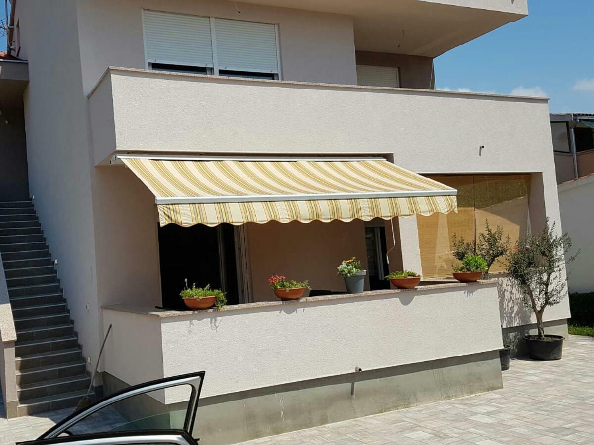 Marine Apartment Sukosan Luaran gambar